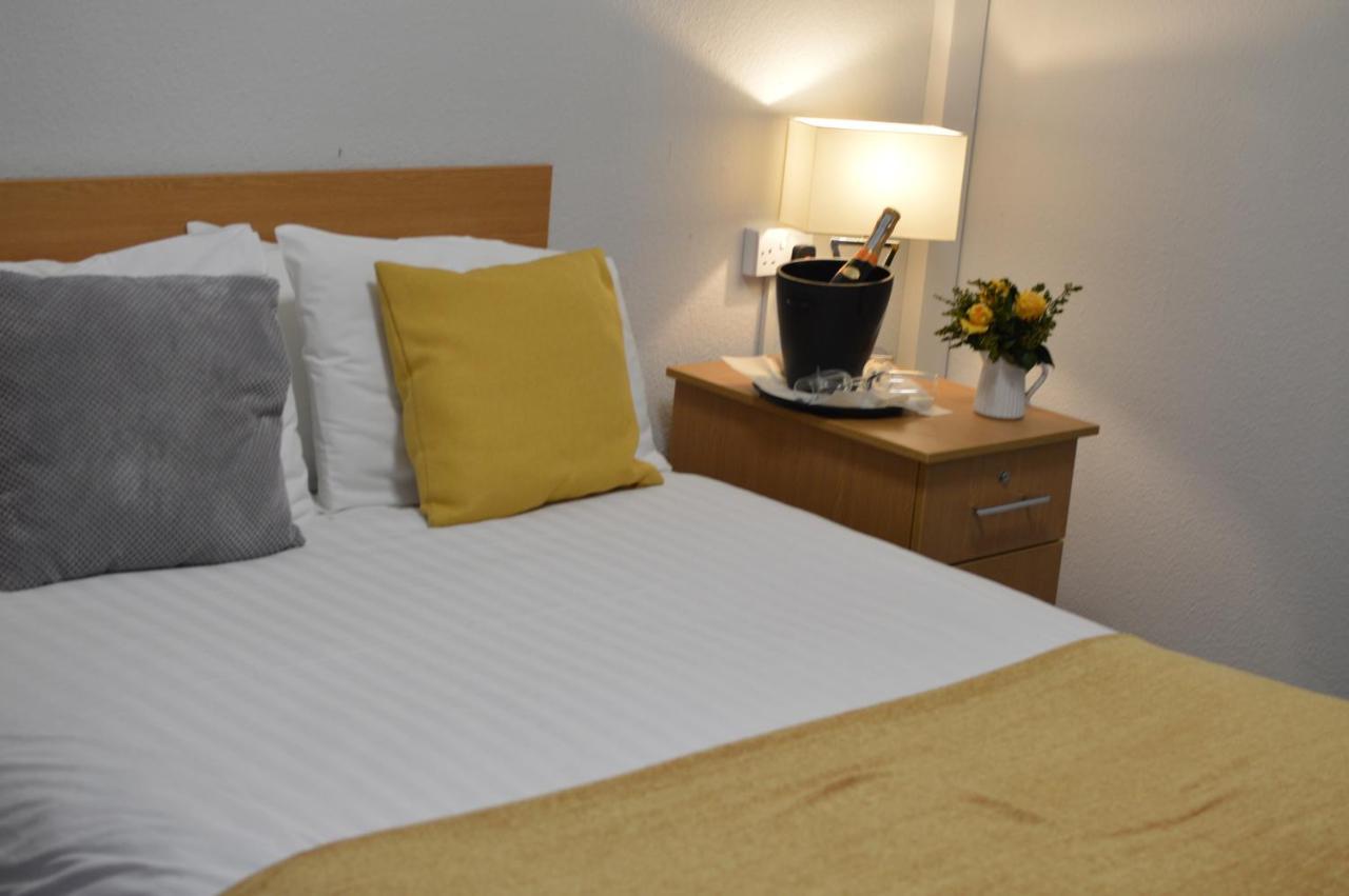 Summergrove Halls 3*